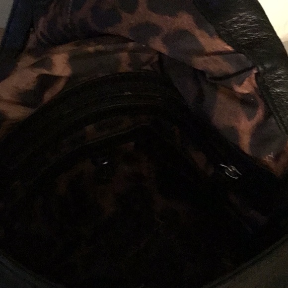 B Makowsky Leather Crossbody - Picture 6 of 6